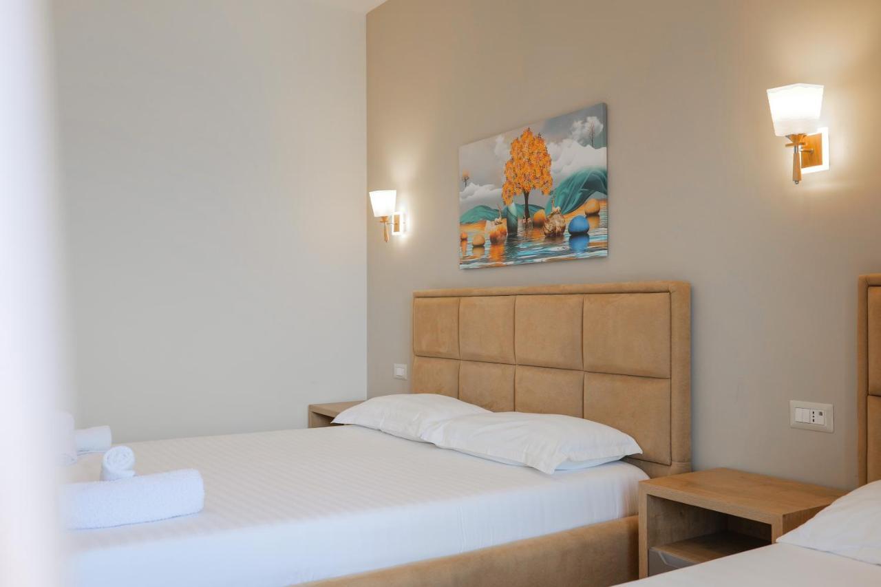 Hotel Roalb Radhimë Екстериор снимка